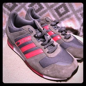 Adidas ZX700